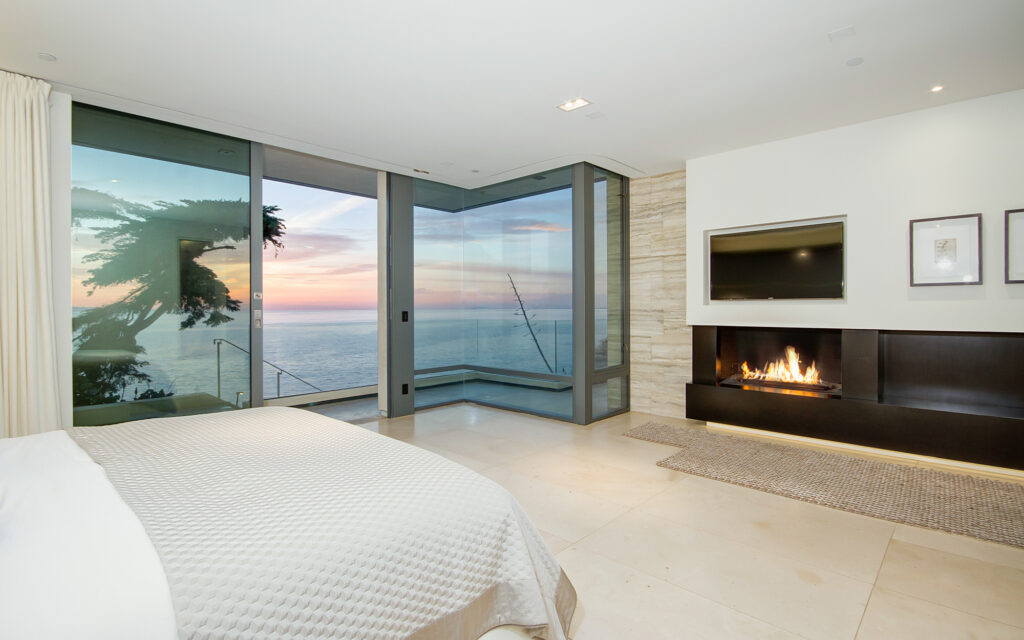 5 Beautiful Bedrooms With Ocean Views To Inspire Your Next Gateway   004 Bedroom With Ocean Views Lasenda 1024x640 