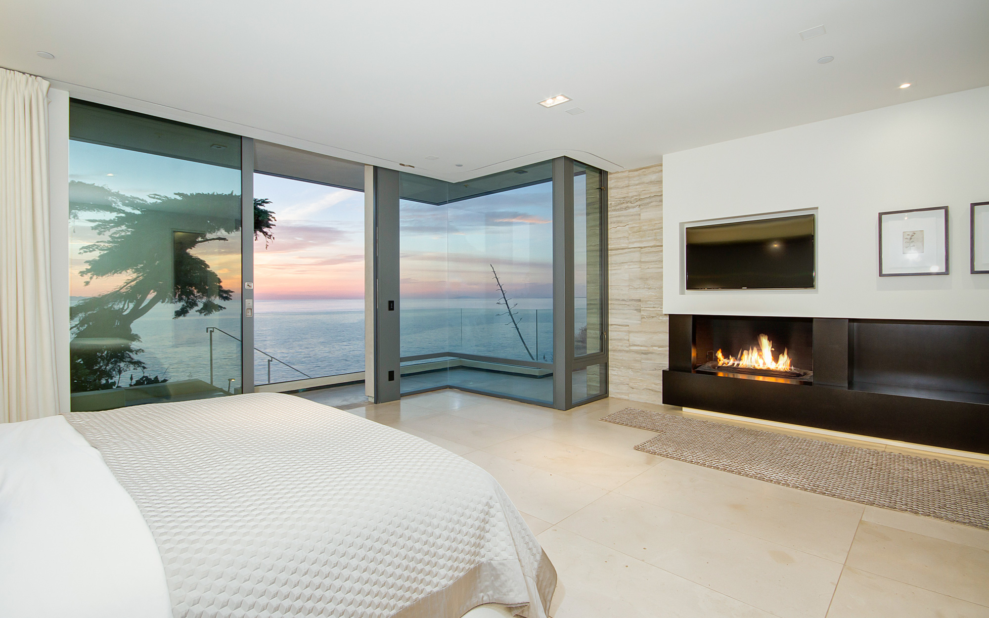 5 Beautiful Bedrooms With Ocean Views To Inspire Your Next Gateway   004 Bedroom With Ocean Views Lasenda 