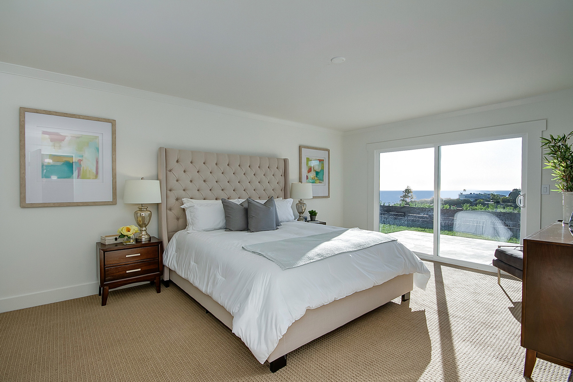 5 Beautiful Bedrooms With Ocean Views To Inspire Your Next Gateway   01 Bedroom With Ocean View Ave San Juan 